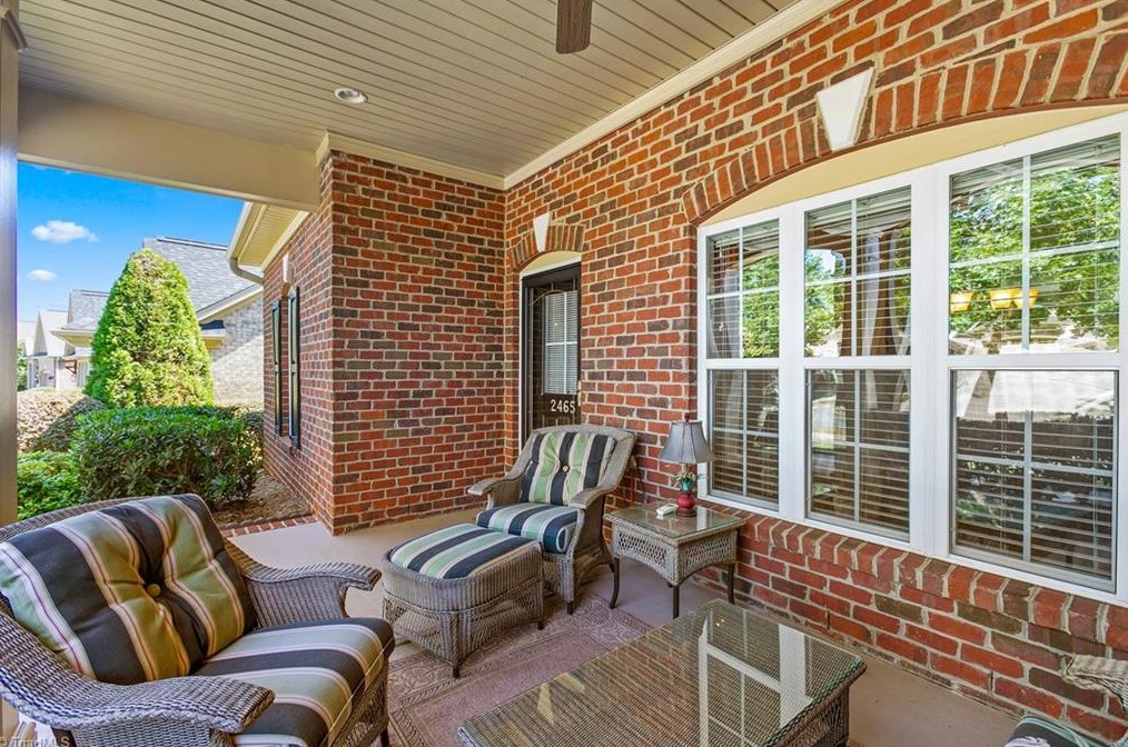 2465 Glenkirk Dr, Burlington, NC 27215-9513
