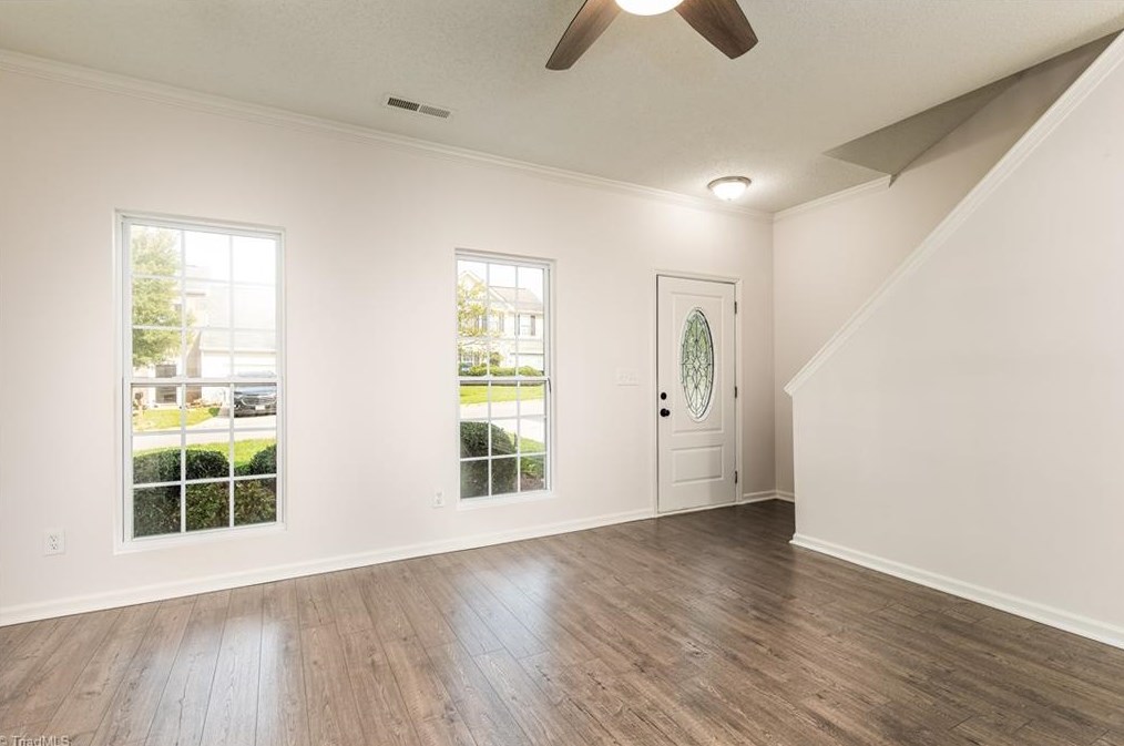 313 Stone Meadow Dr, Kernersville, NC 27284