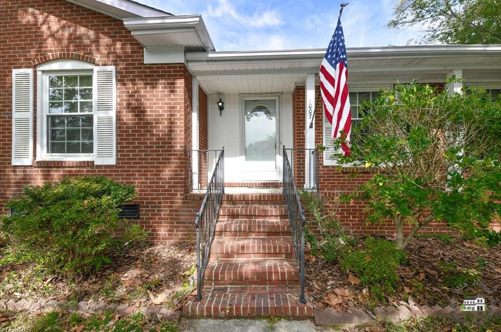 1007 Lakecrest Ave, High Point, NC 27265