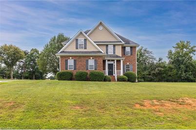 2910 Walbrook Terrace, Browns Summit, NC 27214 - Photo 1