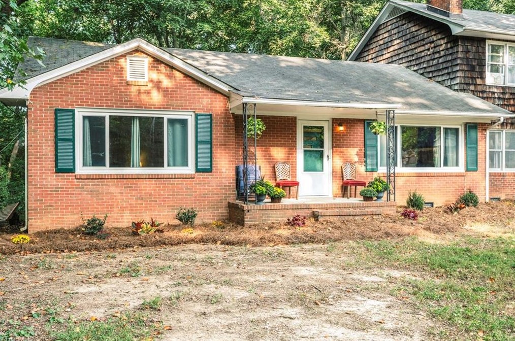 195 Shelton Ave, Lexington, NC 27295