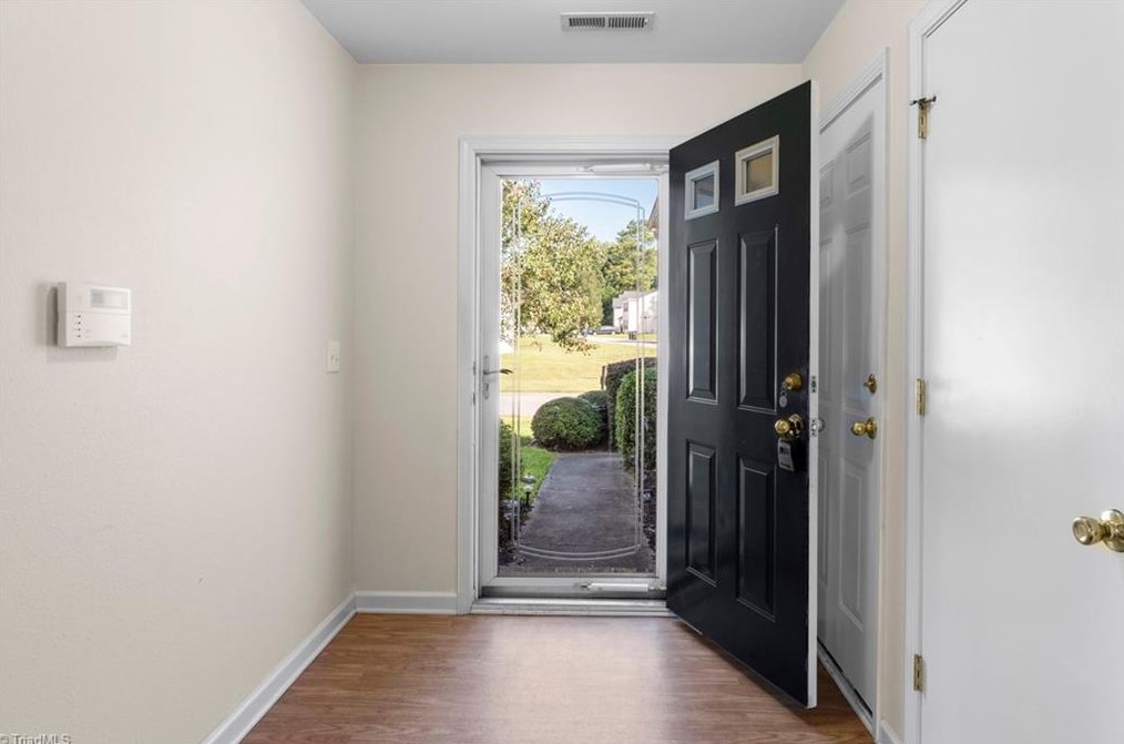 5190 Queensway Rd, Winston Salem, NC 27127