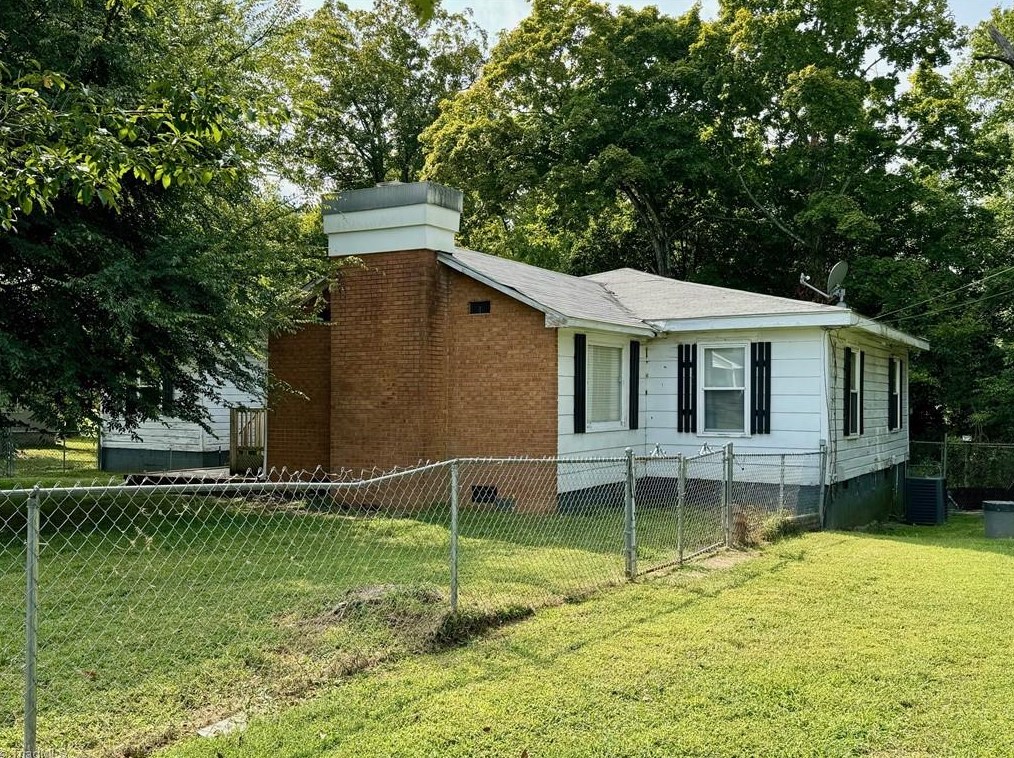 409 S County Home Rd, Lexington, NC 27292