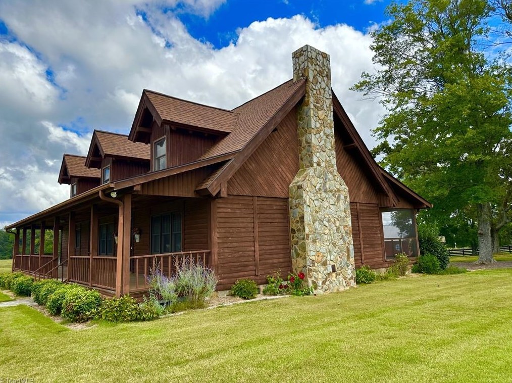 1345 Thomas Rd, Lexington, NC 27295