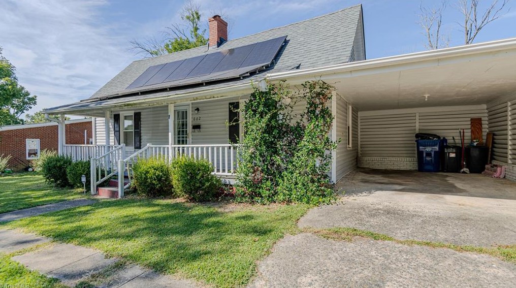 602 Seymour St, Graham, NC 27253