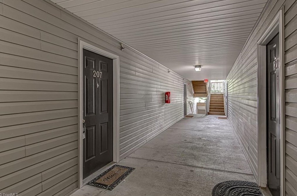 4455 Brassfield Dr #207, Winston Salem, NC 27105