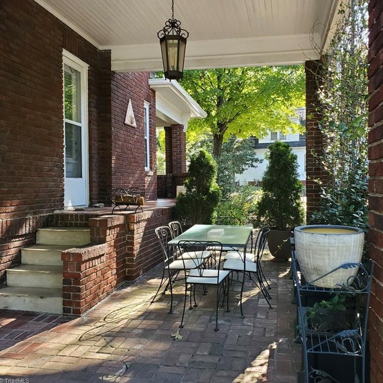 805 Magnolia St, Greensboro NC 27401-1529 exterior