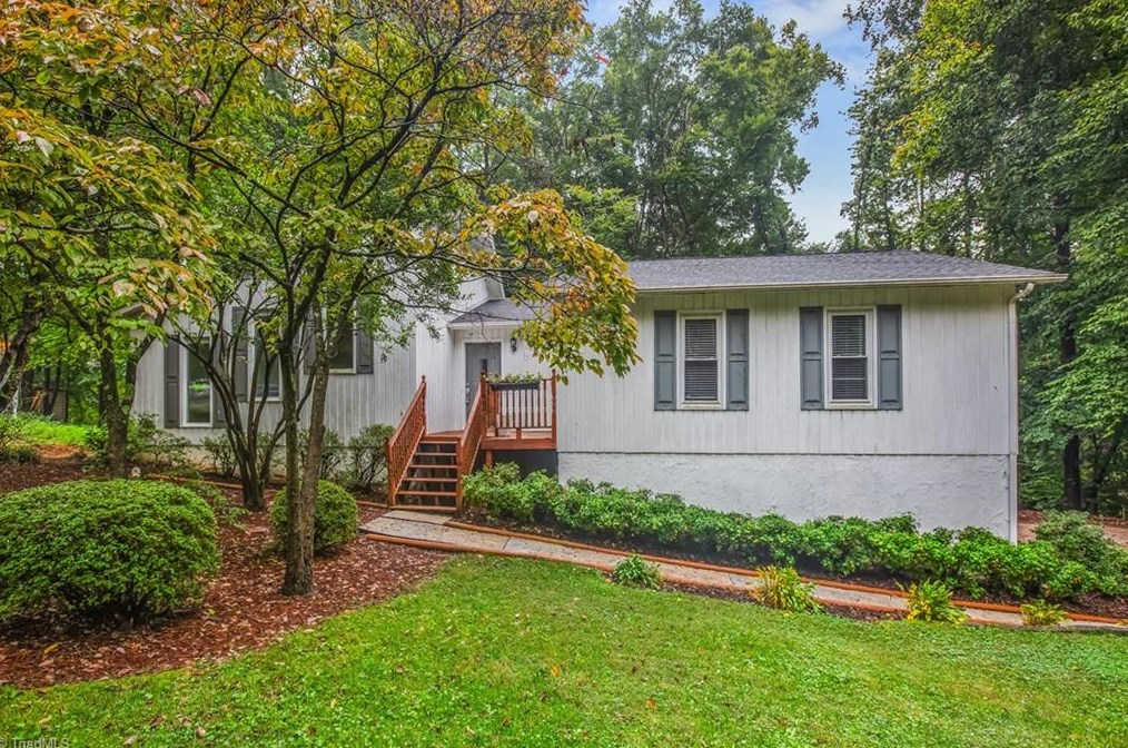 1211 Century Park Ave, Kernersville, NC 27284