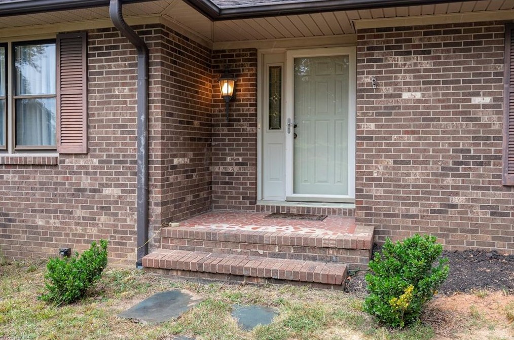 1109 Petree Rd, Winston Salem, NC 27106