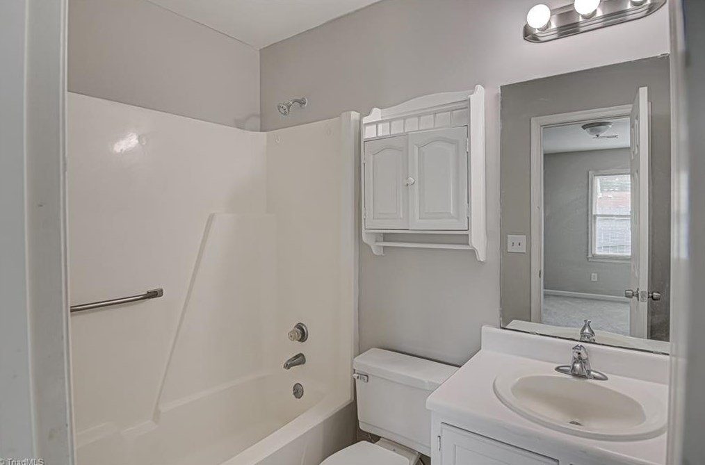 1445 Bailey Cir, High Point NC  27262-3563 exterior
