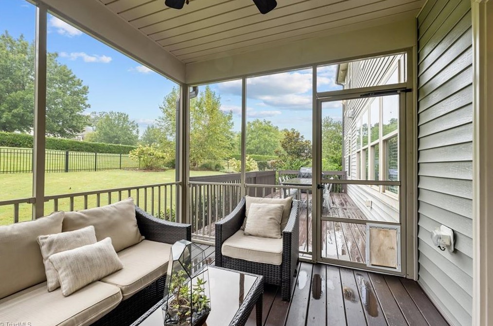 1064 Falkirk Dr, Burlington NC 27215 exterior