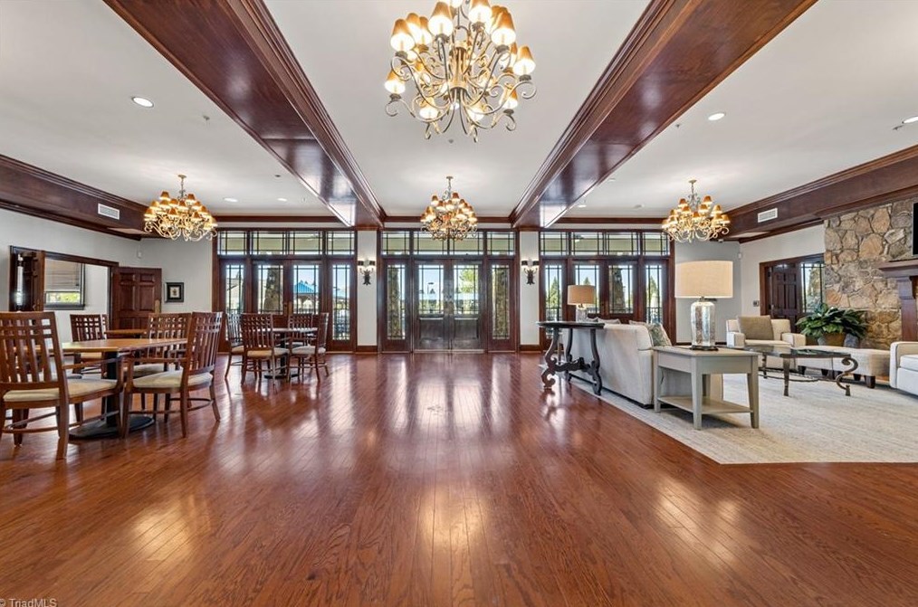 1064 Falkirk Dr, Burlington NC 27215 exterior