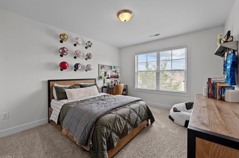 1064 Falkirk Dr, Burlington NC 27215 exterior