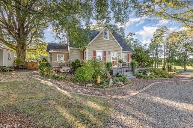 4237 Siloam Rd, East Bend, NC 27018