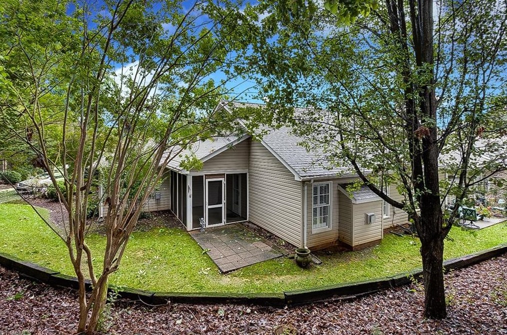 402 Ashmont Ct, Asheboro, NC 27205