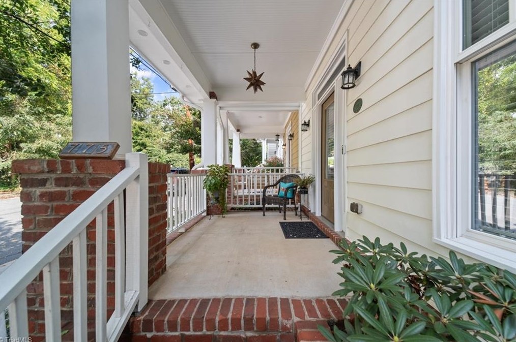 775 S Poplar St, Winston Salem, NC 27101