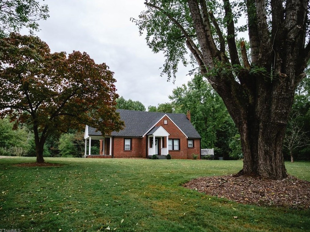 7936 Greenhorn Rd, Elkin, NC 28621-9291