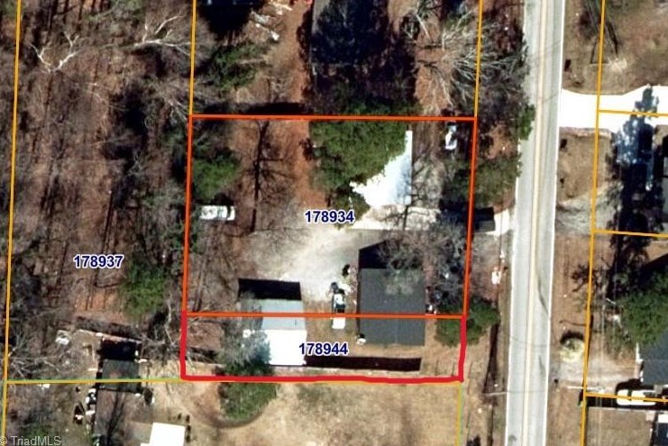 285 281-283 Dorothy St, High Point, NC 27262