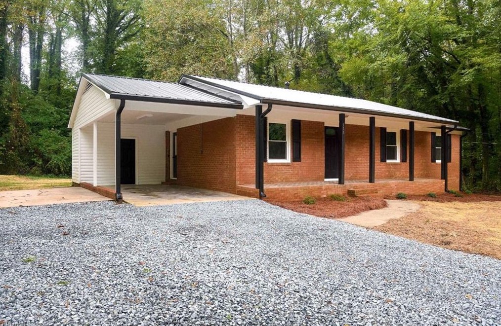 111 Hammond Rd, Lexington, NC 27295