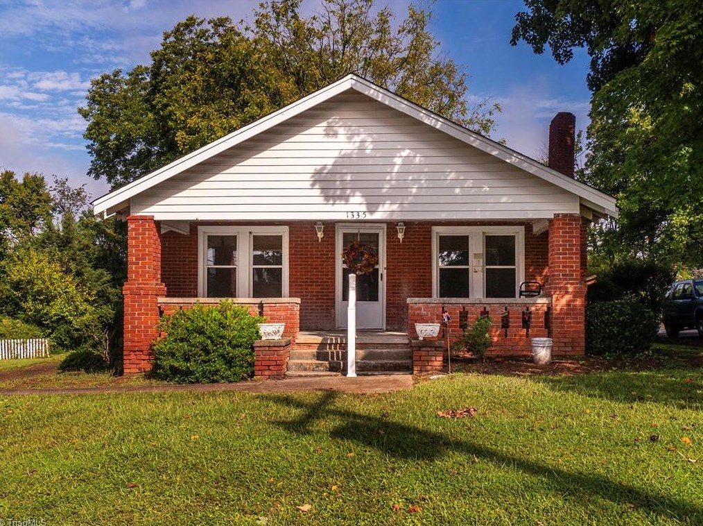 1335 Main St, Burlington NC  27215-5604 exterior