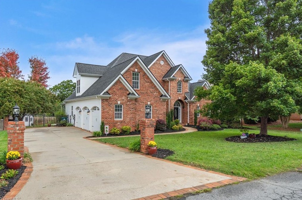 6987 Prairie Grove Dr, Clemmons, NC 27012