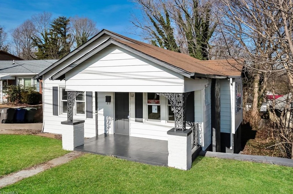 112 Dellabrook Rd, Winston Salem, NC 27105