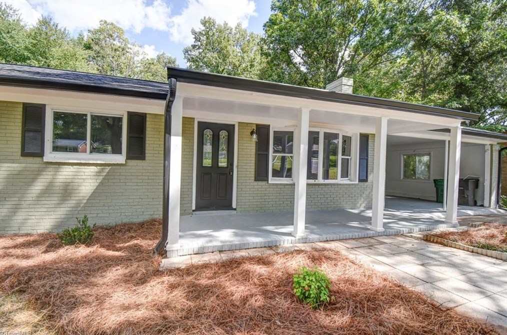 3422 Greenhill Dr, High Point, NC 27265