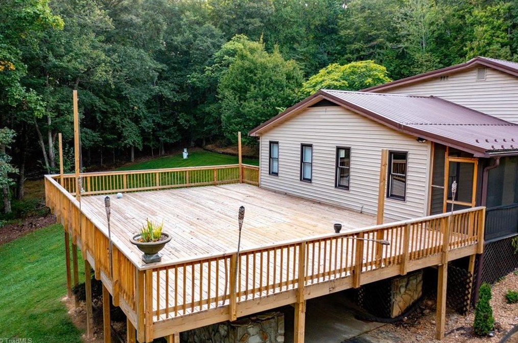 337 Pioneer Ridge, Edwards Crossroads, NC 28675