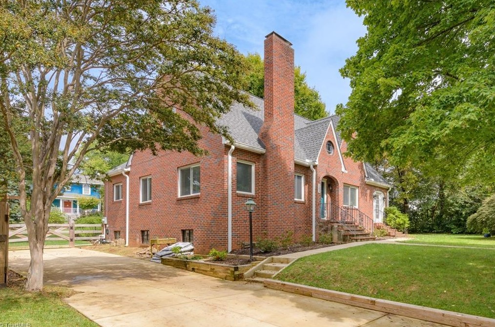 268 N Hawthorne Rd, Winston Salem, NC 27104