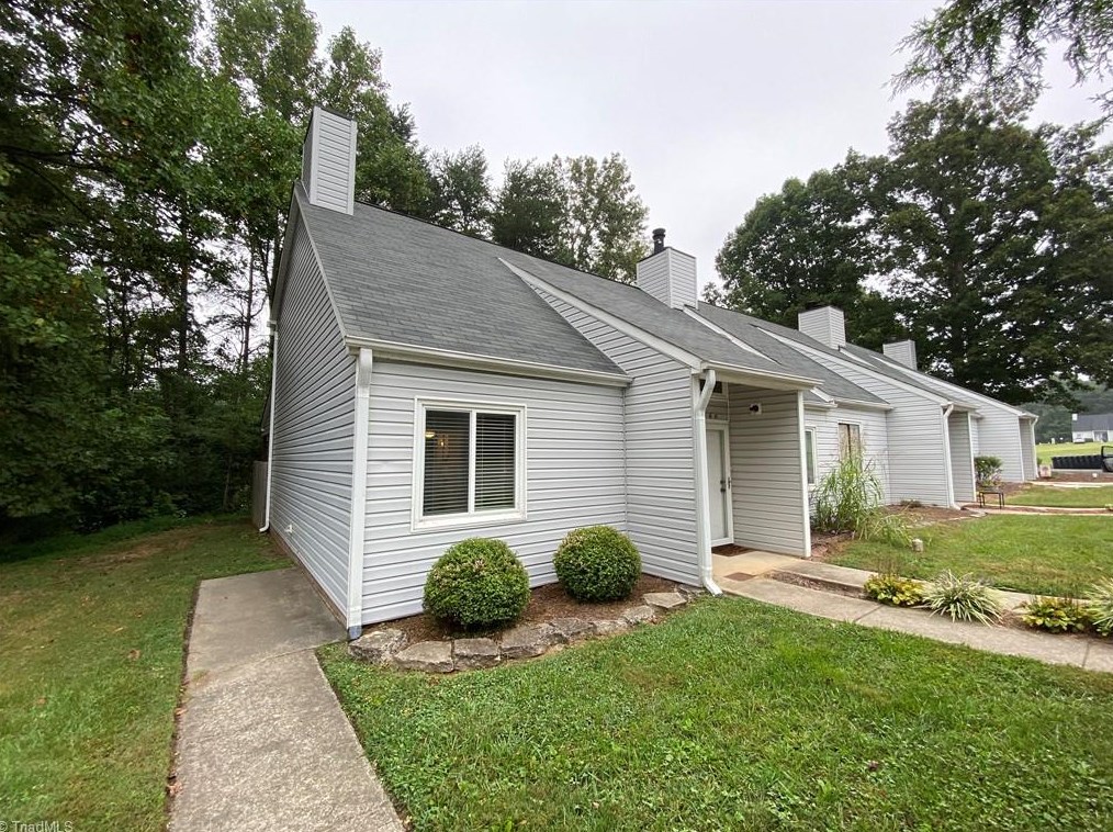 568 Brookside Ct, Kernersville NC  27284-3320 exterior