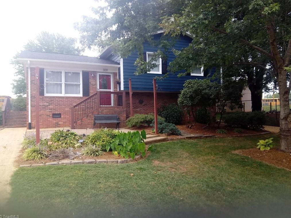 309 Chestnut St, Footsville, NC 27055-5246