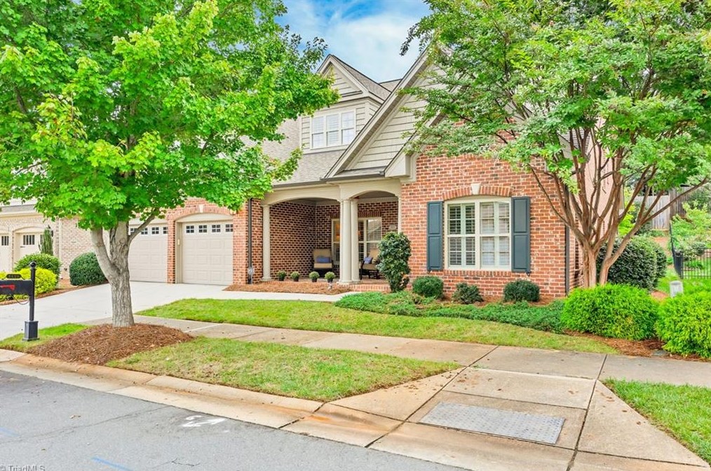 5559 Foxgate Cir, Winston Salem, NC 27106