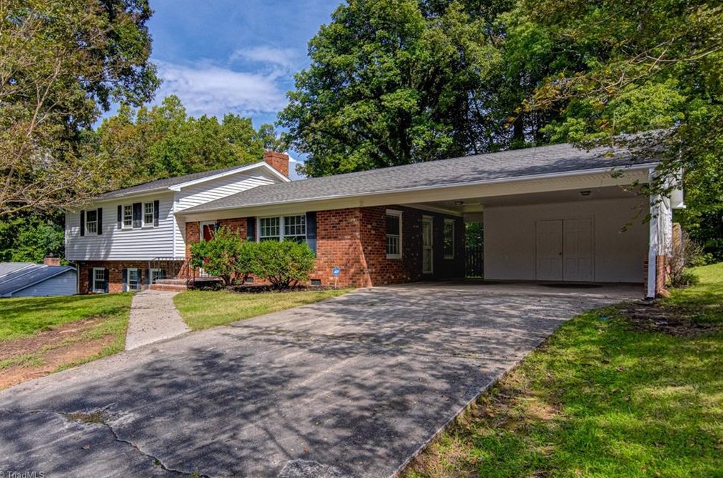 936 Croyden St, High Point, NC 27262