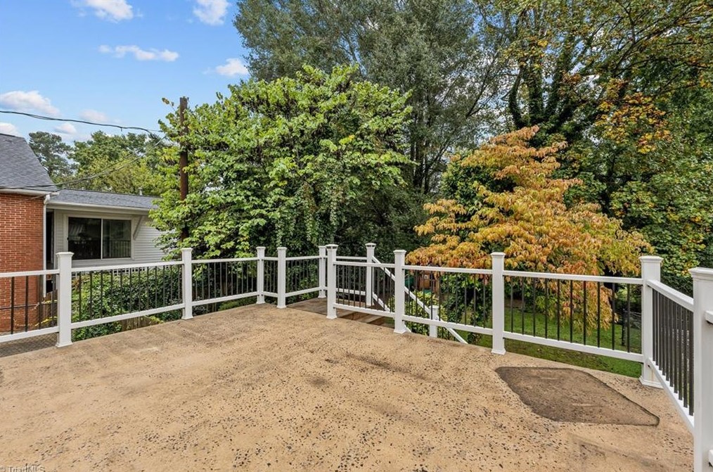 230 Rolling Rd, Burlington NC 27217-2504 exterior