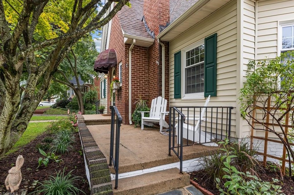 230 Rolling Rd, Burlington NC 27217-2504 exterior