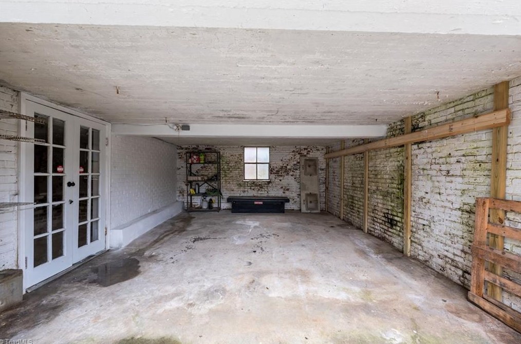 230 Rolling Rd, Burlington NC 27217-2504 exterior