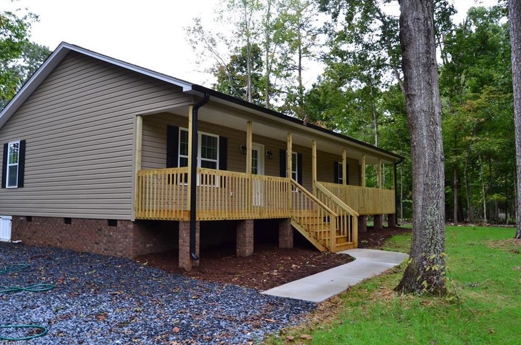 520 Bowers Ln, Randleman, NC 27317