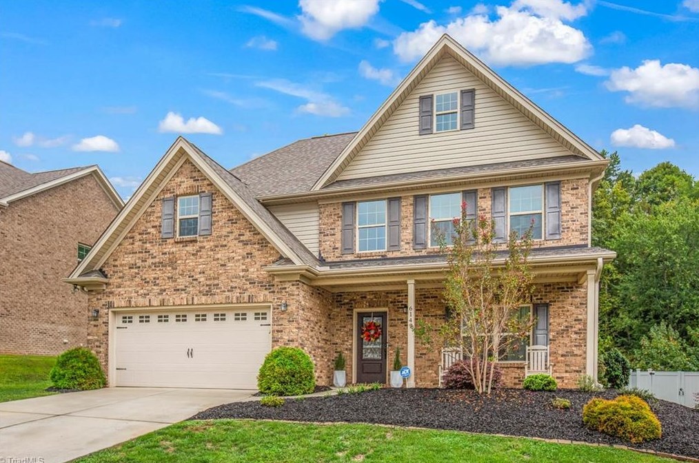 6149 Barrington Oaks Dr, Clemmons, NC 27012