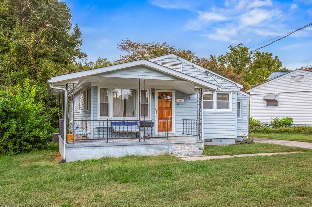 1024 Moravia St, Winston Salem, NC 27107