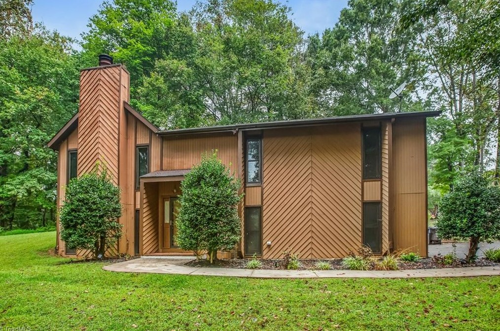 5643 Bassford Ct, Winston Salem, NC 27104