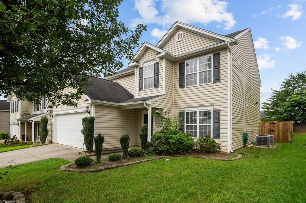 5016 Liberty Hall Cir, Winston Salem, NC 27106