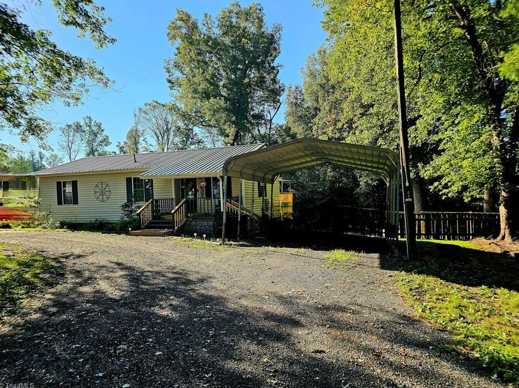 7094 Vance Rd, Kernersville, NC 27284
