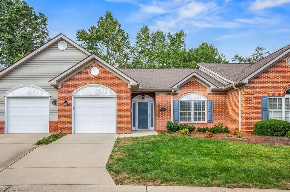 4455 Orchard Knob Ln, High Point, NC 27265-1394