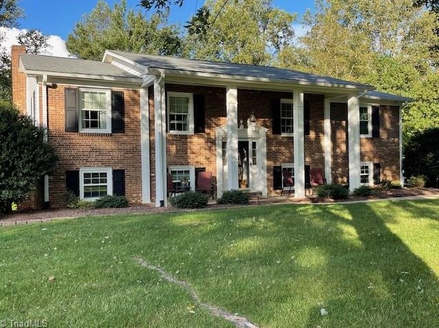 174 Holly Hill Dr, Mount Airy, NC 27030