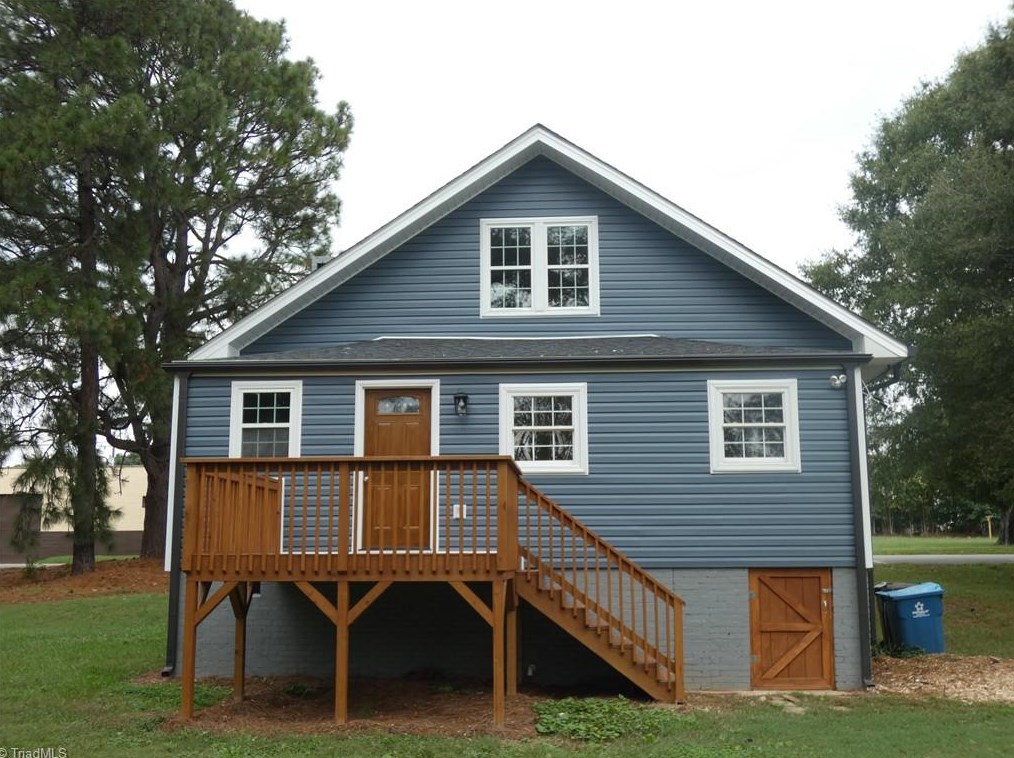 129 Elm St, Footsville, NC 27055