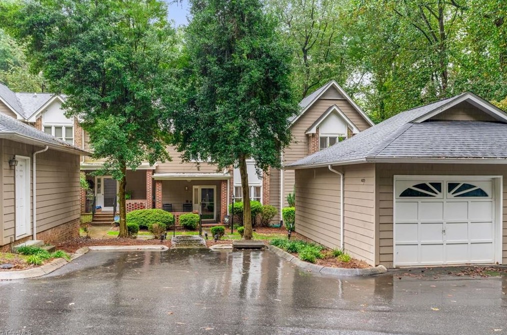 4572 Fernhaven Cir, Winston Salem, NC 27104