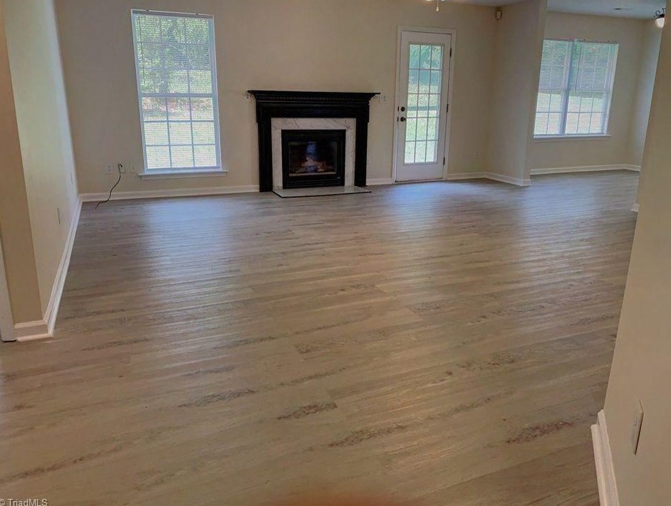 2725 Chestnut Heights Rd, Winston Salem, NC 27107