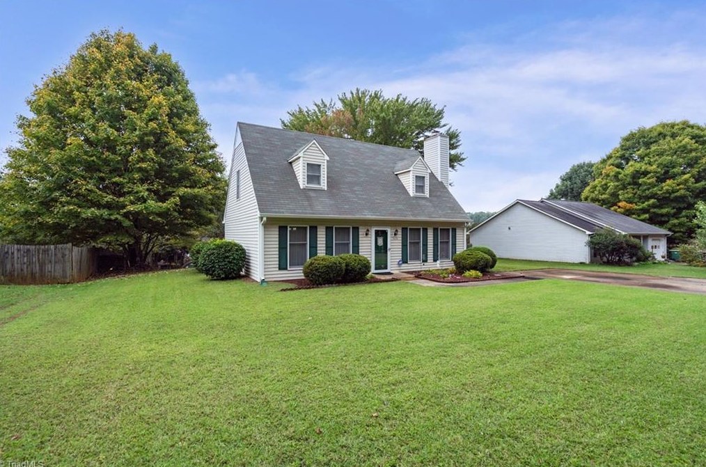 5616 Marty Ln, Clemmons, NC 27012