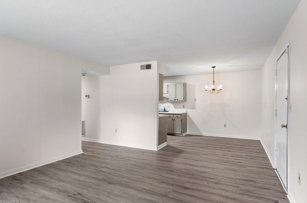 2240 Sunderland Rd #54n, Winston Salem, NC 27103