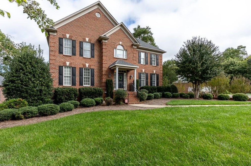 5719 Brightington Ct, Kernersville, NC 27284
